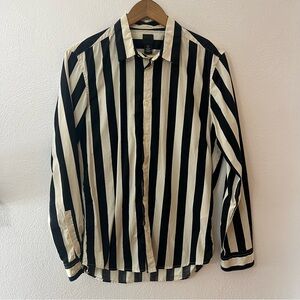 H&M Men's Black and Cream Striped Shirt